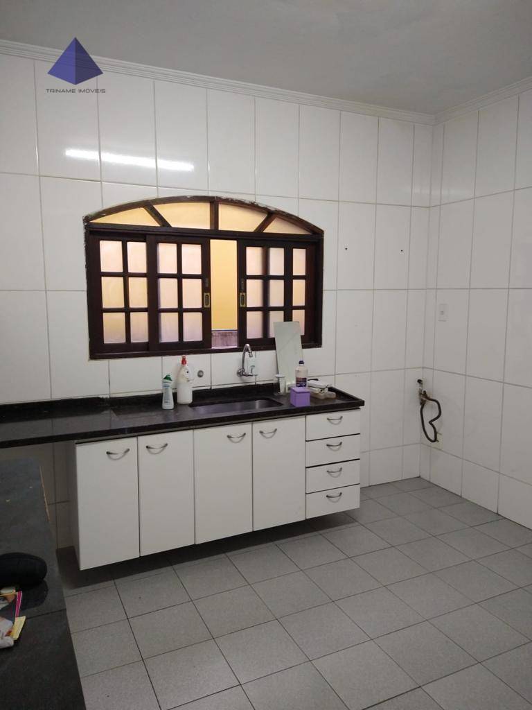 Sobrado à venda com 2 quartos, 211m² - Foto 6