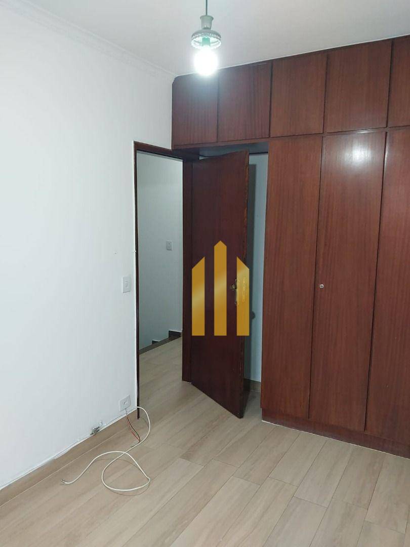 Sobrado à venda e aluguel com 3 quartos, 180m² - Foto 24