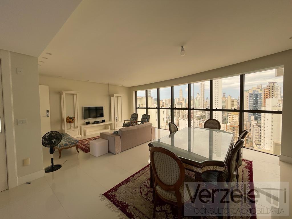 Apartamento à venda com 3 quartos, 130m² - Foto 17