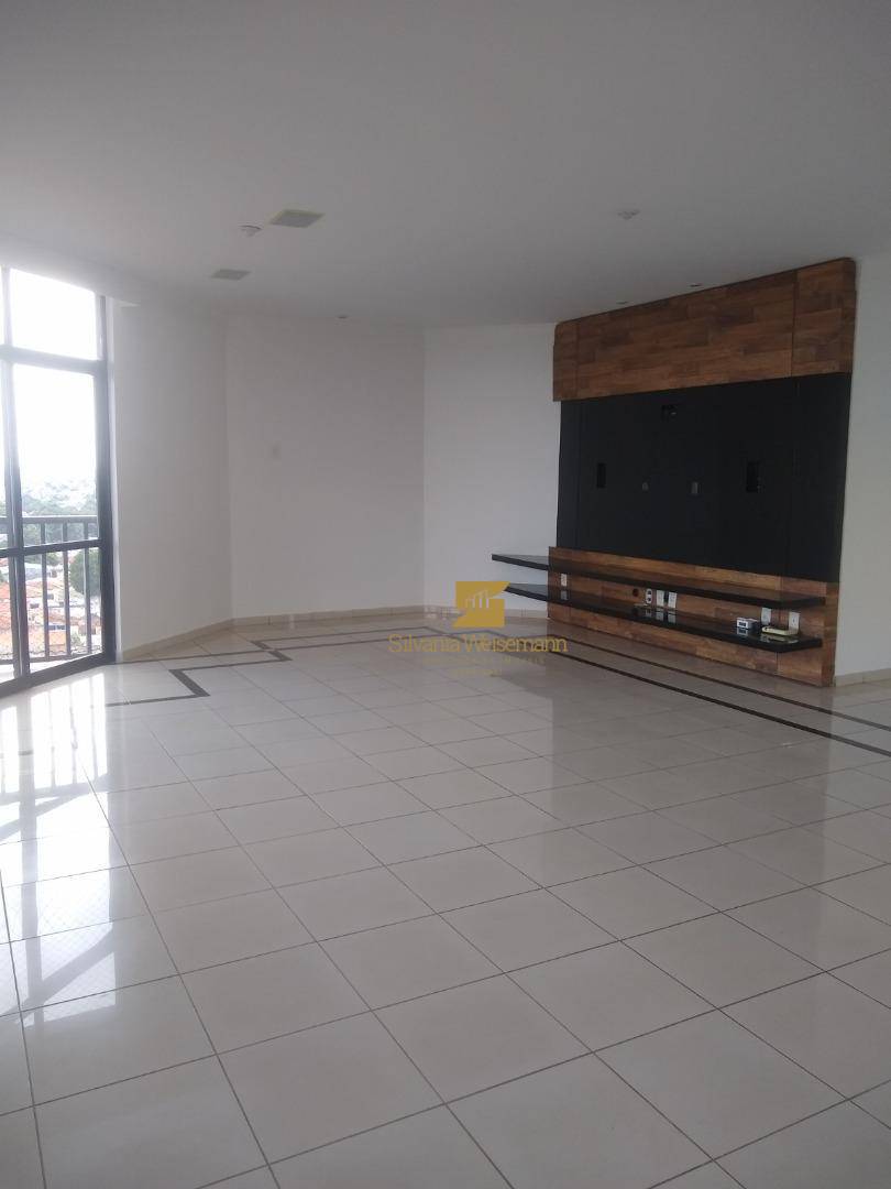 Apartamento à venda com 3 quartos, 261m² - Foto 4