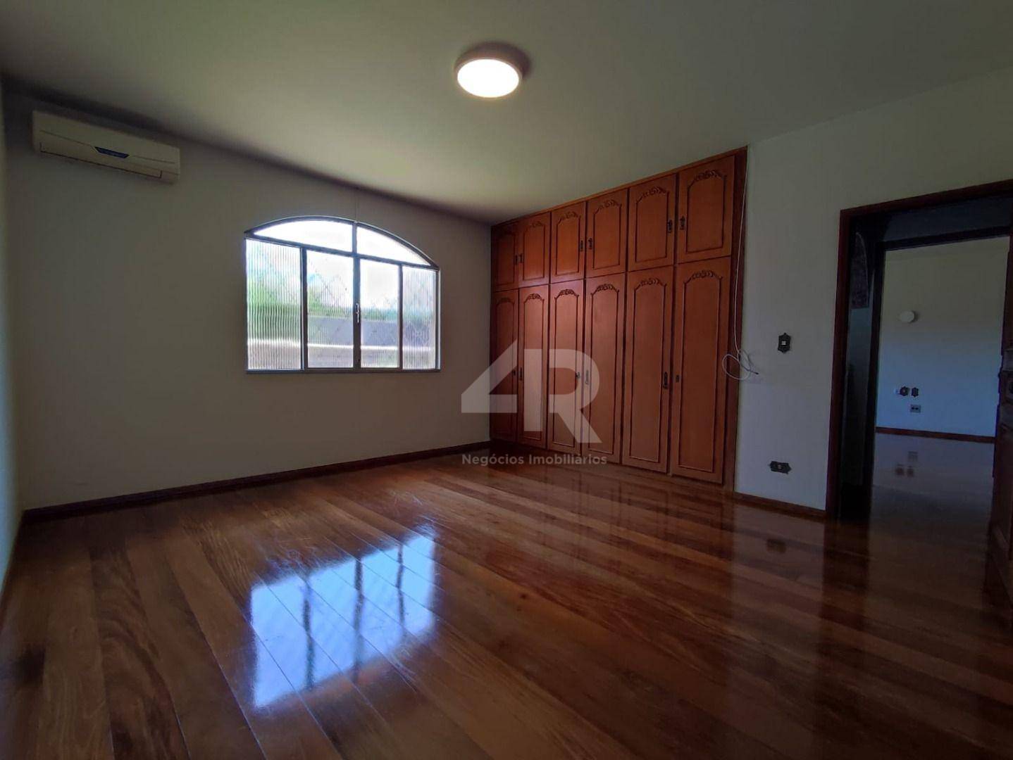 Casa à venda com 3 quartos, 323m² - Foto 26