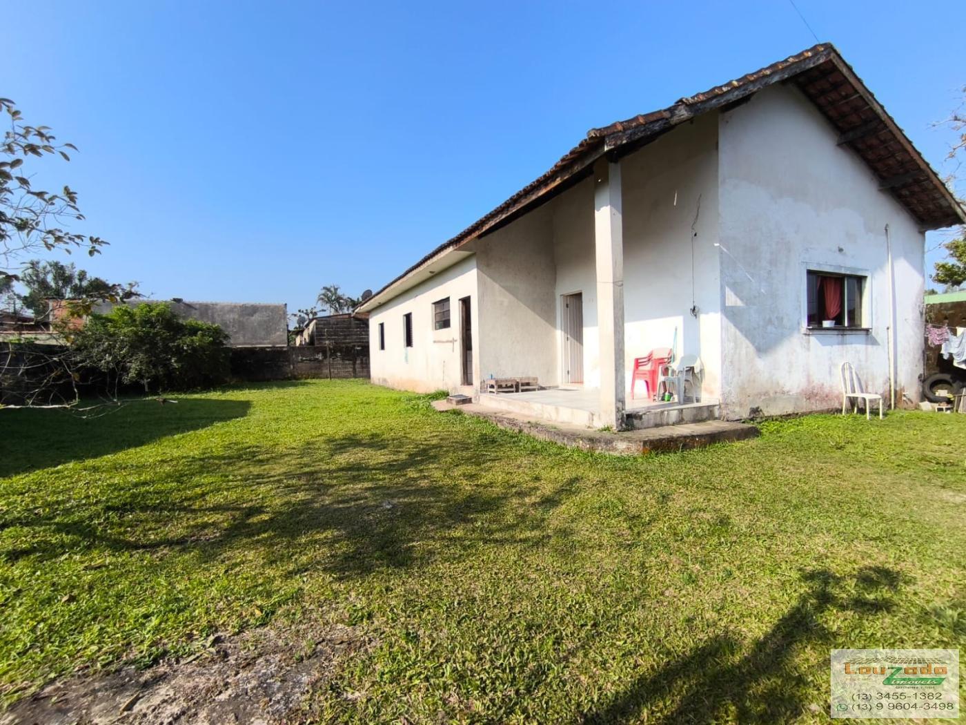 Casa à venda com 3 quartos, 500m² - Foto 1