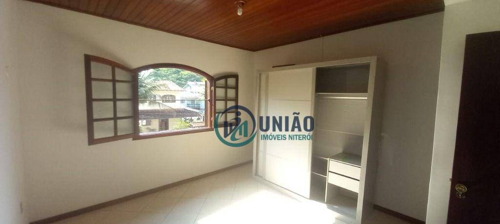 Casa à venda com 3 quartos, 300m² - Foto 8