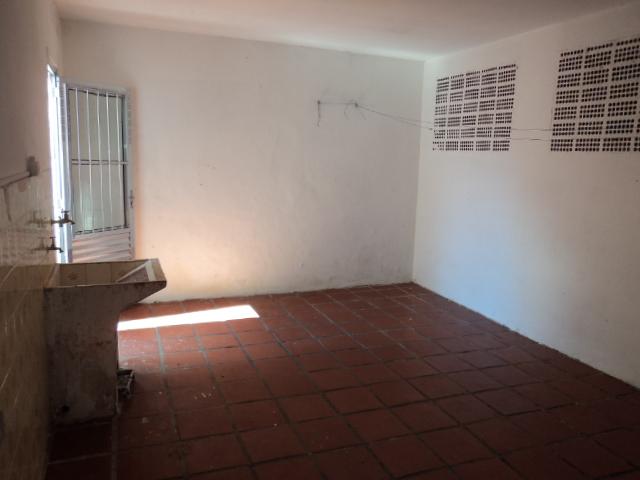 Casa para alugar com 2 quartos, 95m² - Foto 29