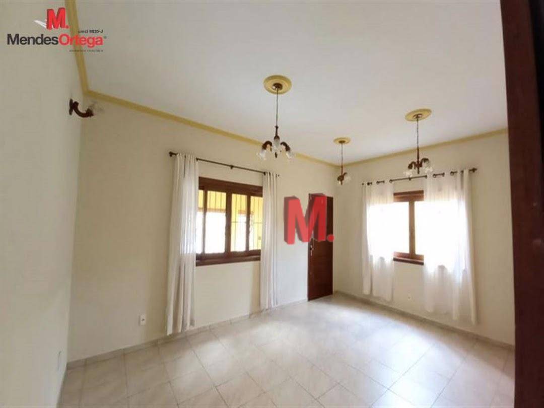 Casa à venda com 3 quartos, 181m² - Foto 4