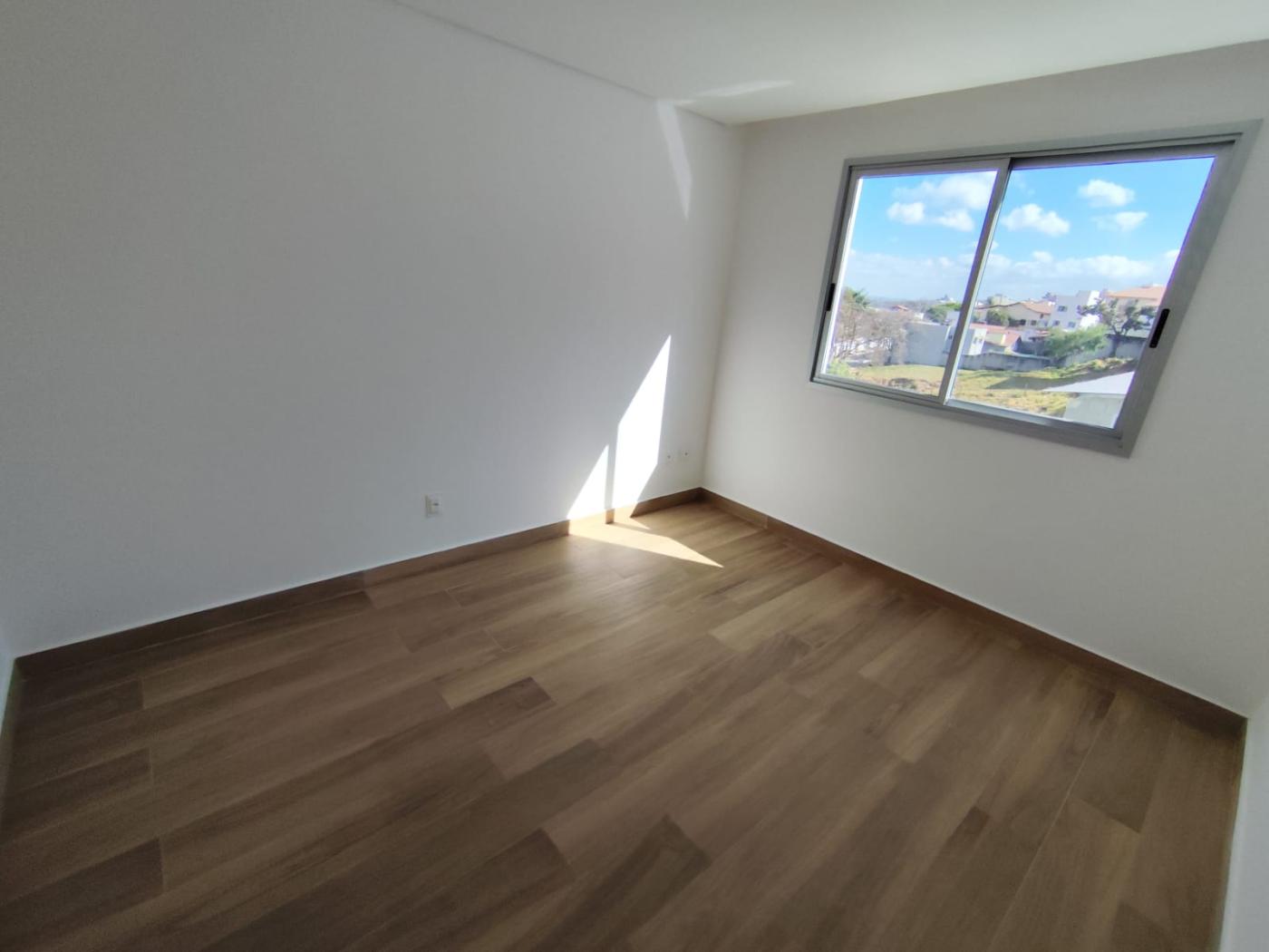 Casa à venda com 3 quartos, 154m² - Foto 18