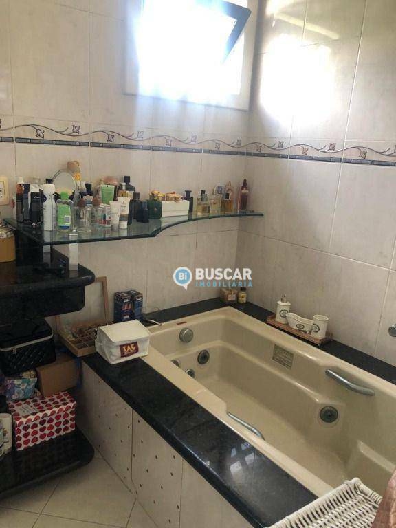 Casa à venda com 4 quartos, 340m² - Foto 15