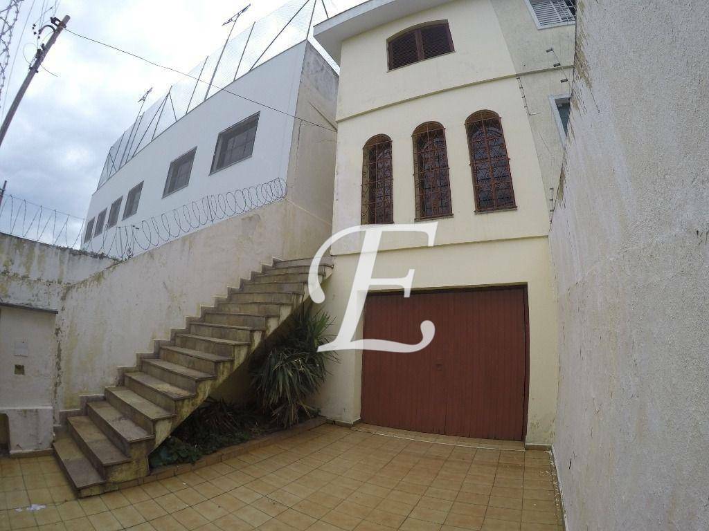 Sobrado à venda com 3 quartos, 183m² - Foto 1