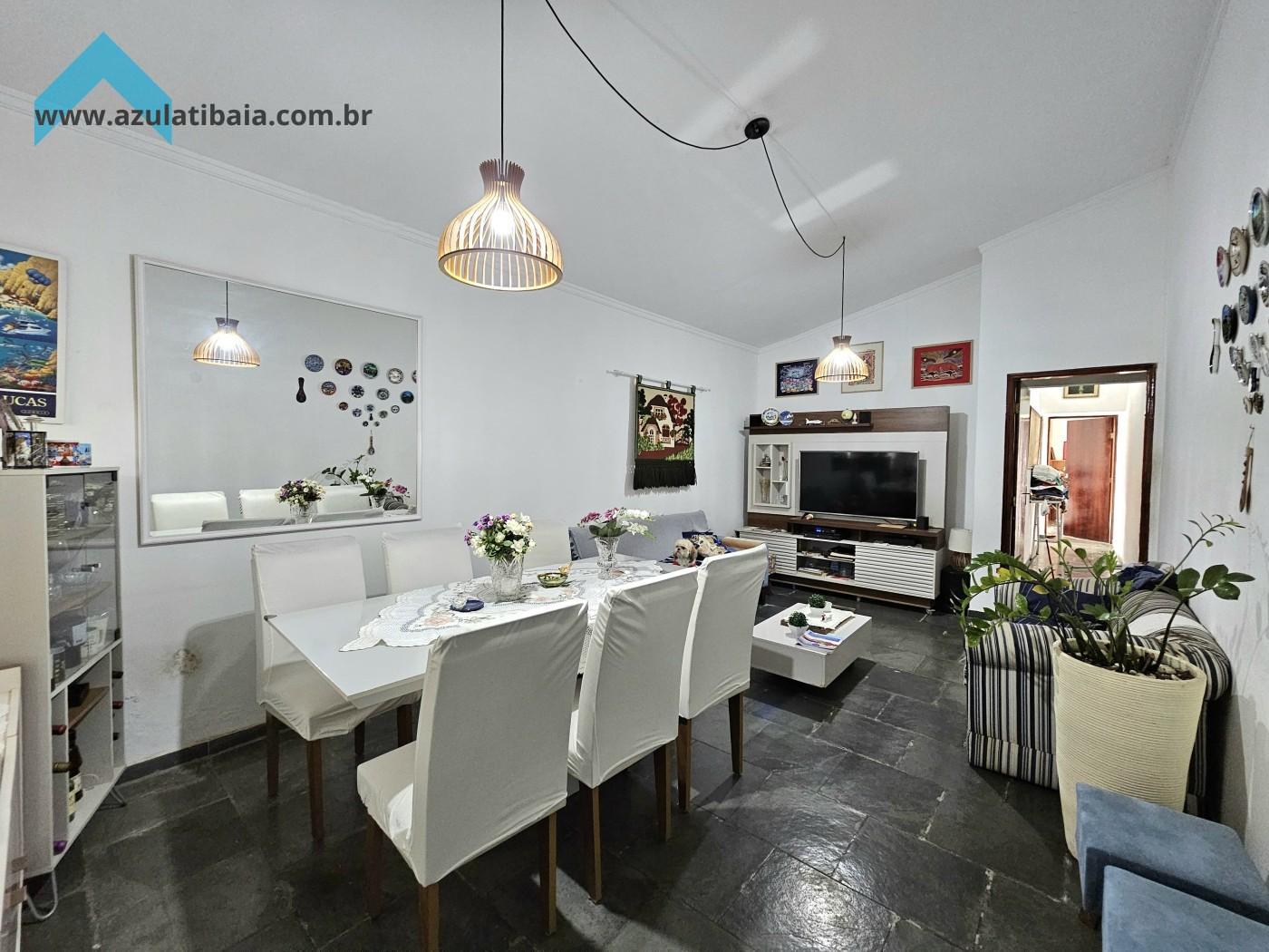 Casa à venda com 3 quartos, 200m² - Foto 2