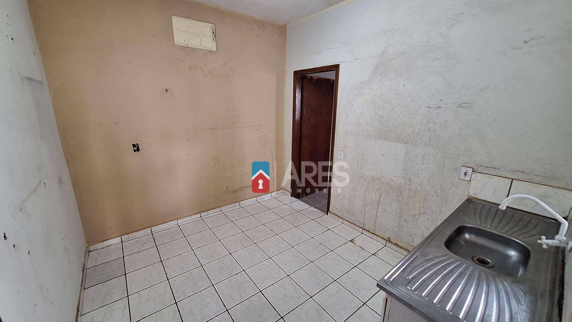 Casa para alugar com 1 quarto, 30m² - Foto 3