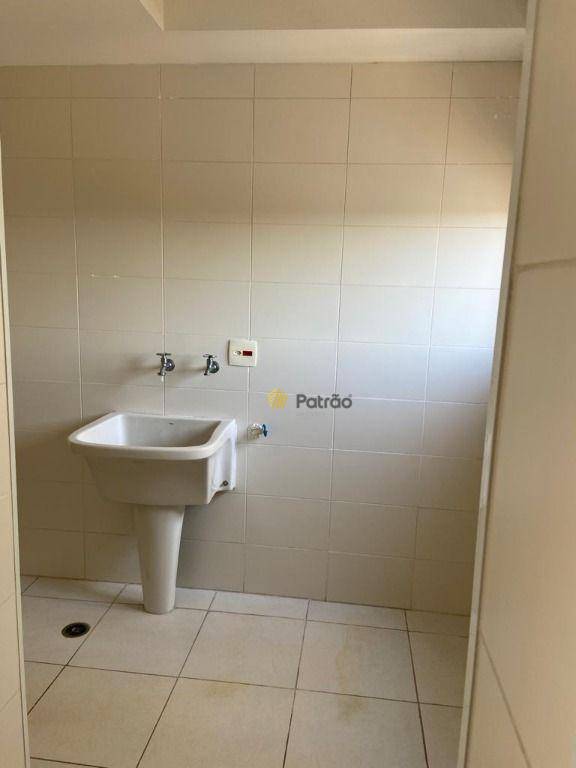 Apartamento à venda com 3 quartos, 128m² - Foto 11