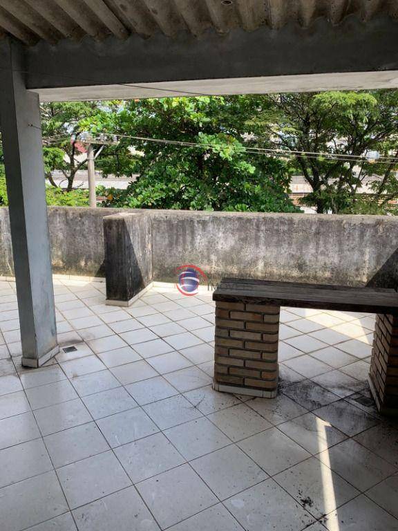 Sobrado à venda com 3 quartos, 330m² - Foto 37