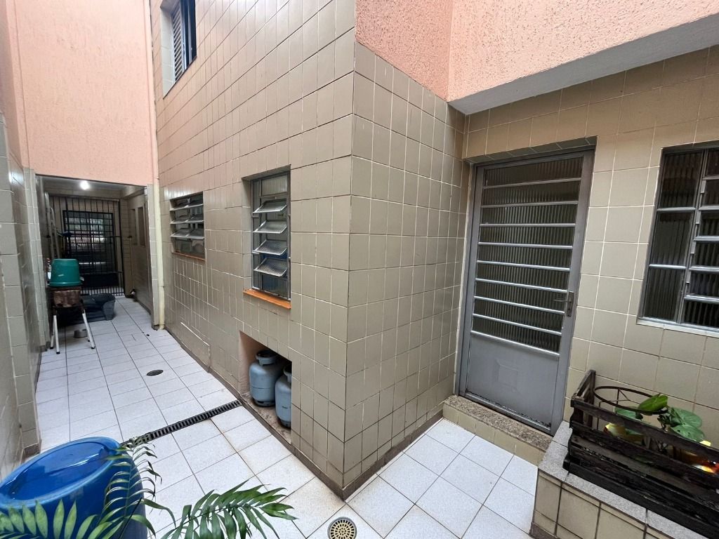 Sobrado à venda com 4 quartos, 233m² - Foto 19