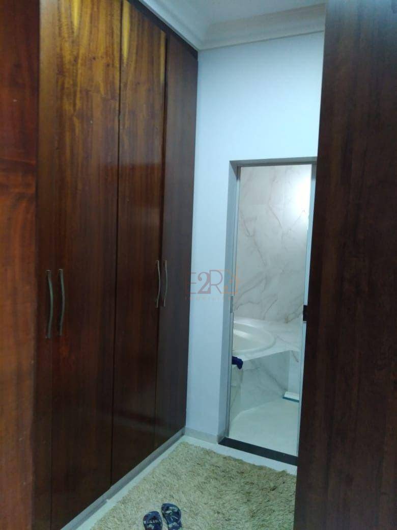 Casa à venda com 3 quartos, 250m² - Foto 11