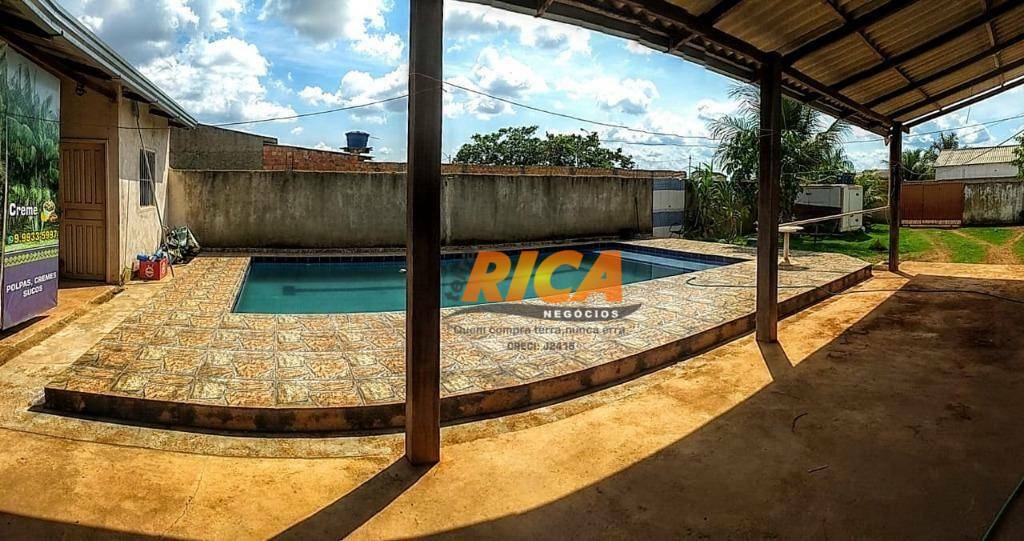 Casa à venda com 3 quartos, 600M2 - Foto 1