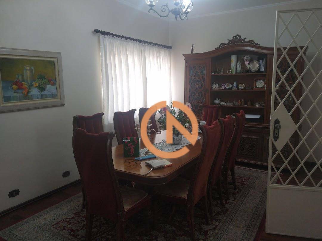 Casa à venda e aluguel com 4 quartos, 257m² - Foto 17