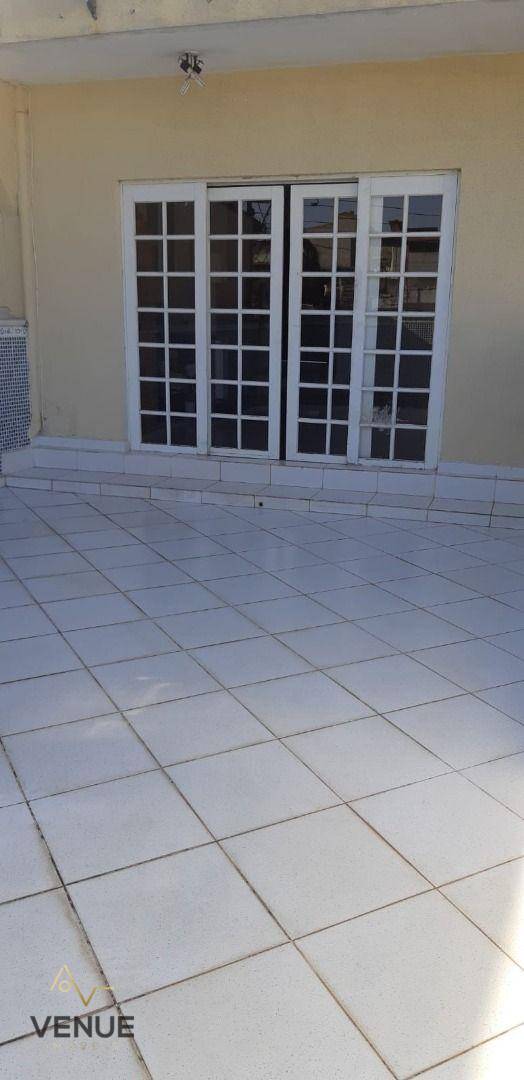 Sobrado à venda com 3 quartos, 240m² - Foto 5