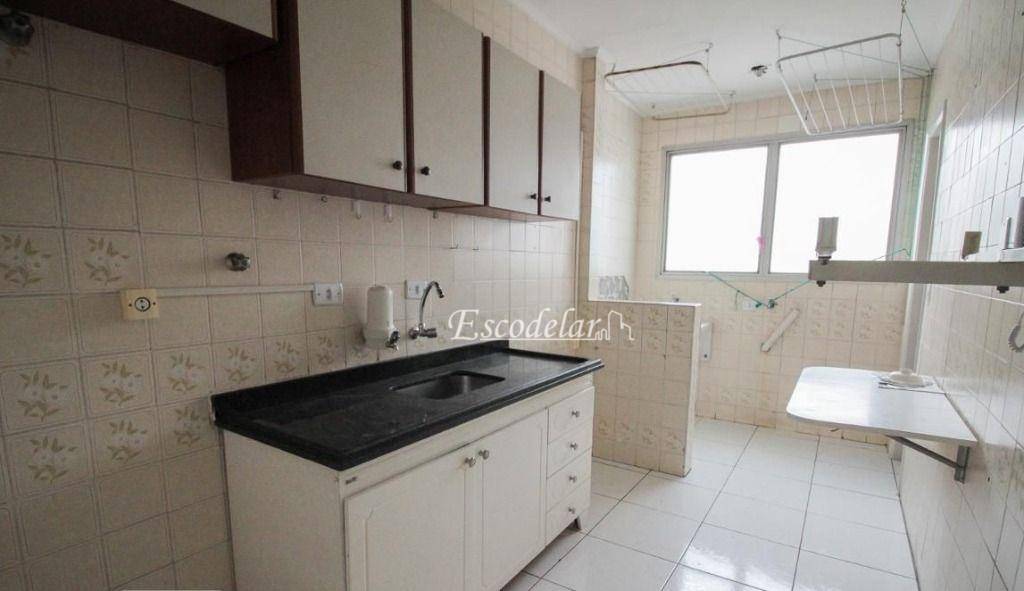 Apartamento à venda com 2 quartos, 64m² - Foto 2