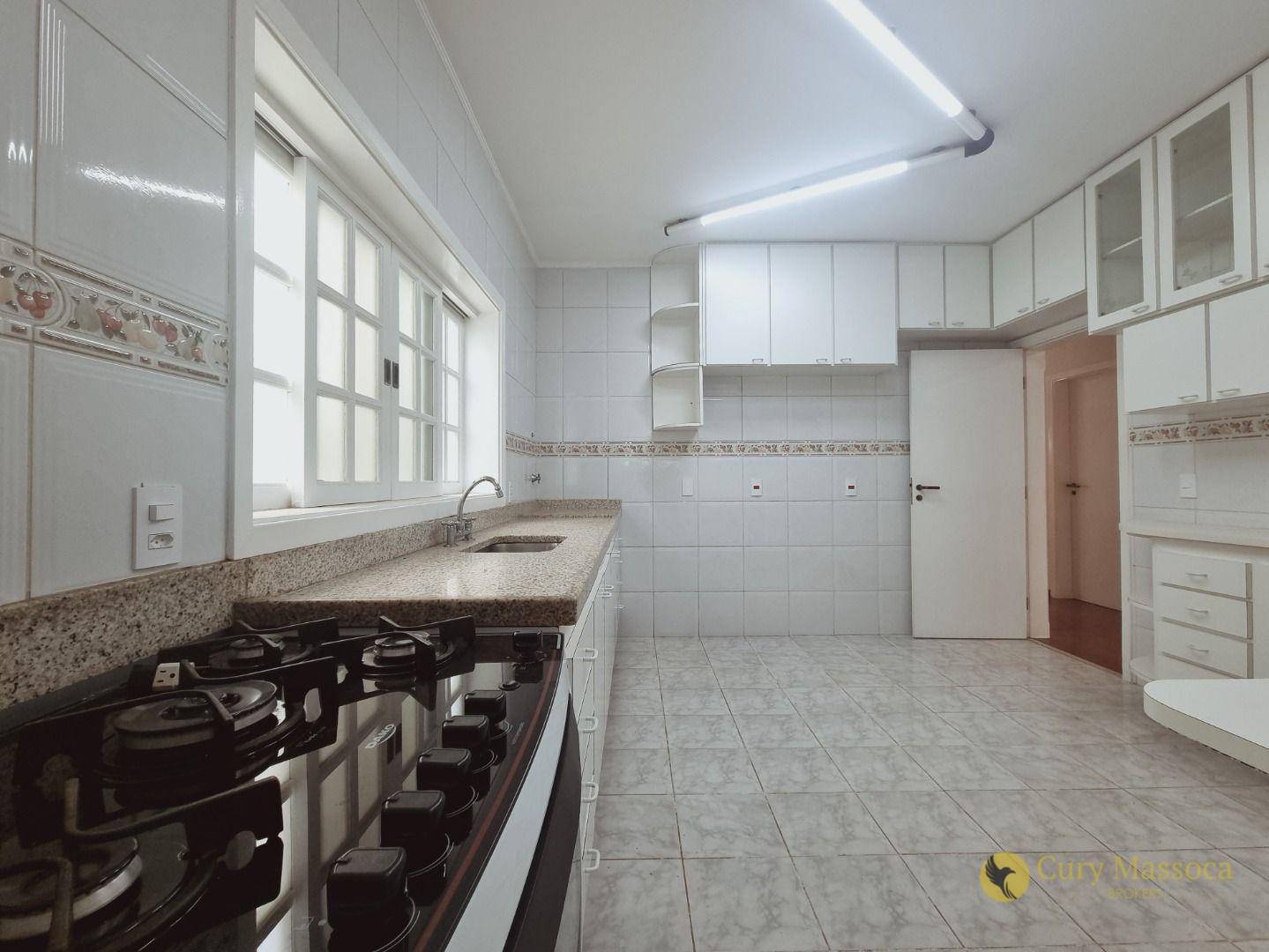 Casa de Condomínio à venda e aluguel com 4 quartos, 310m² - Foto 21