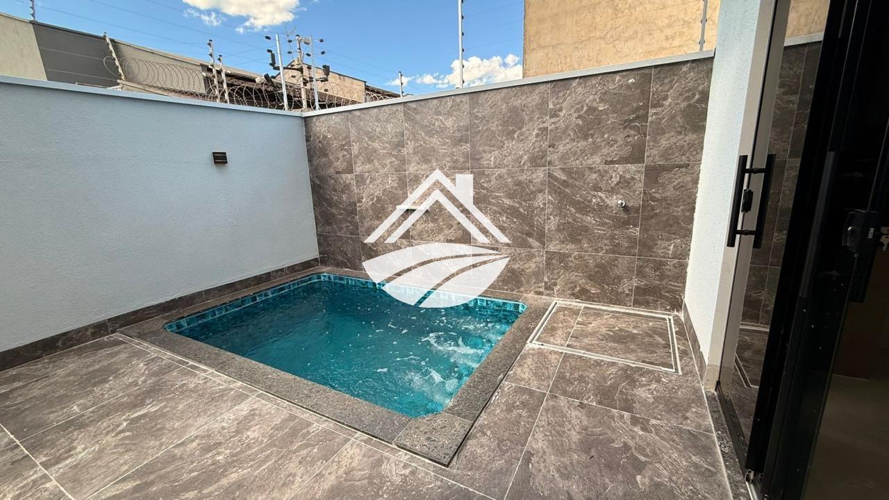Casa à venda com 3 quartos, 240m² - Foto 3