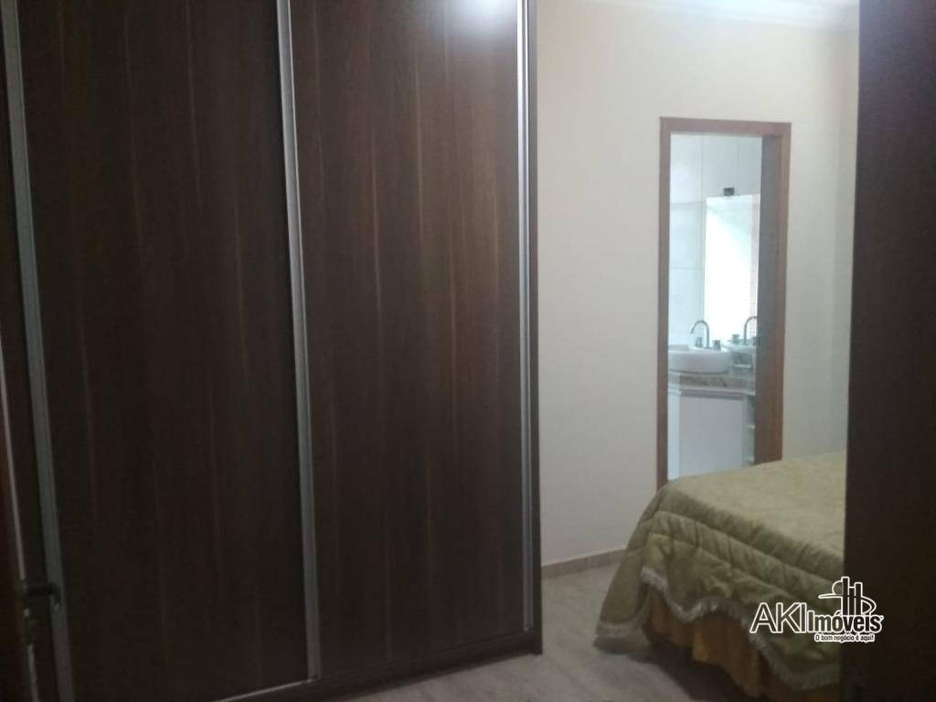 Casa à venda com 4 quartos, 260m² - Foto 10