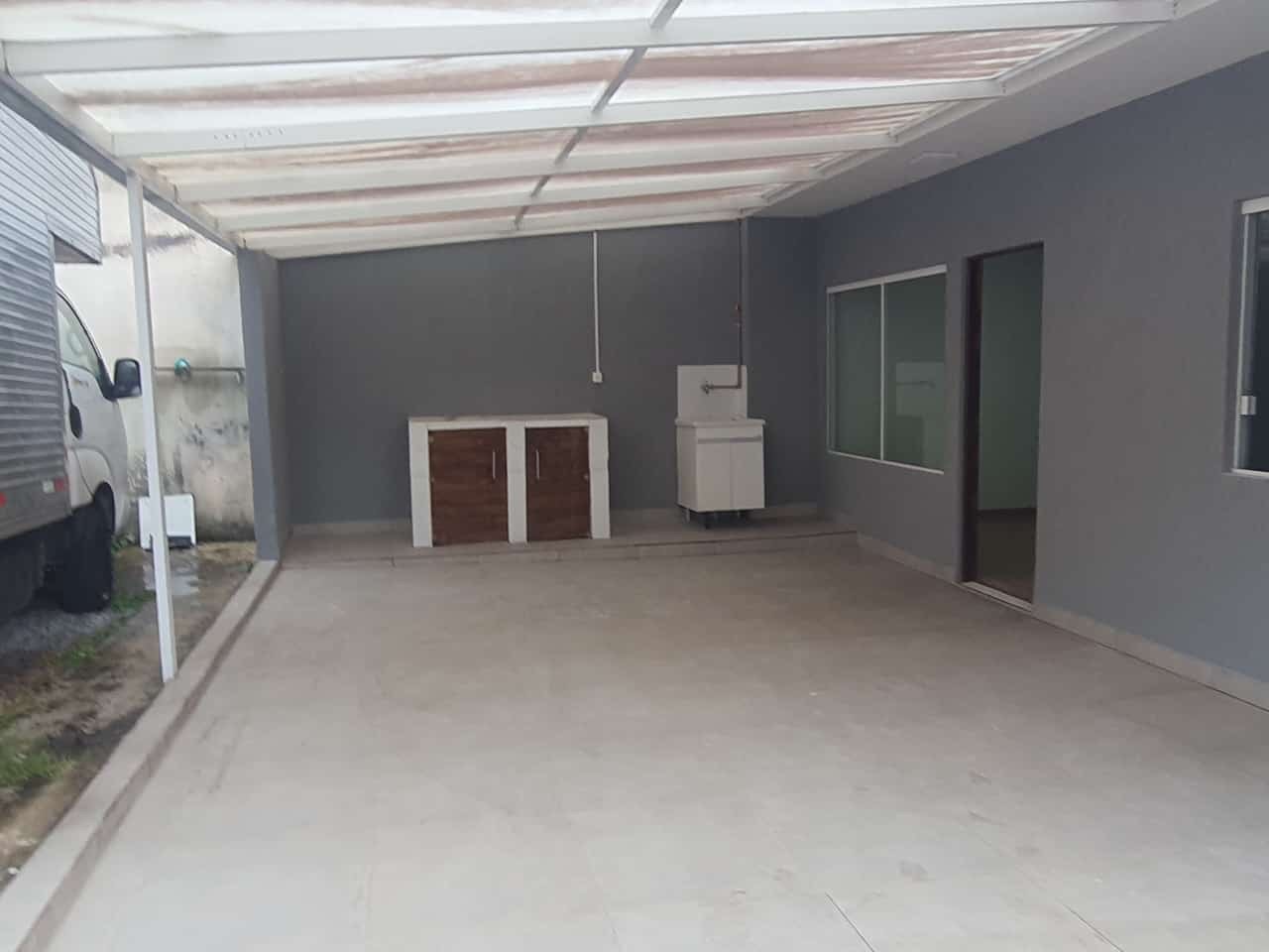 Casa à venda com 2 quartos, 52m² - Foto 2