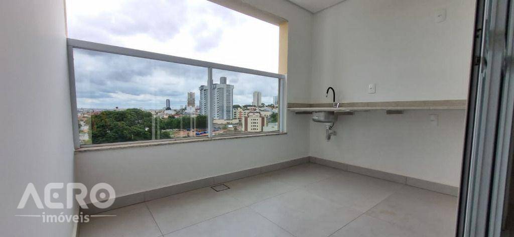 Apartamento à venda com 2 quartos, 64m² - Foto 2