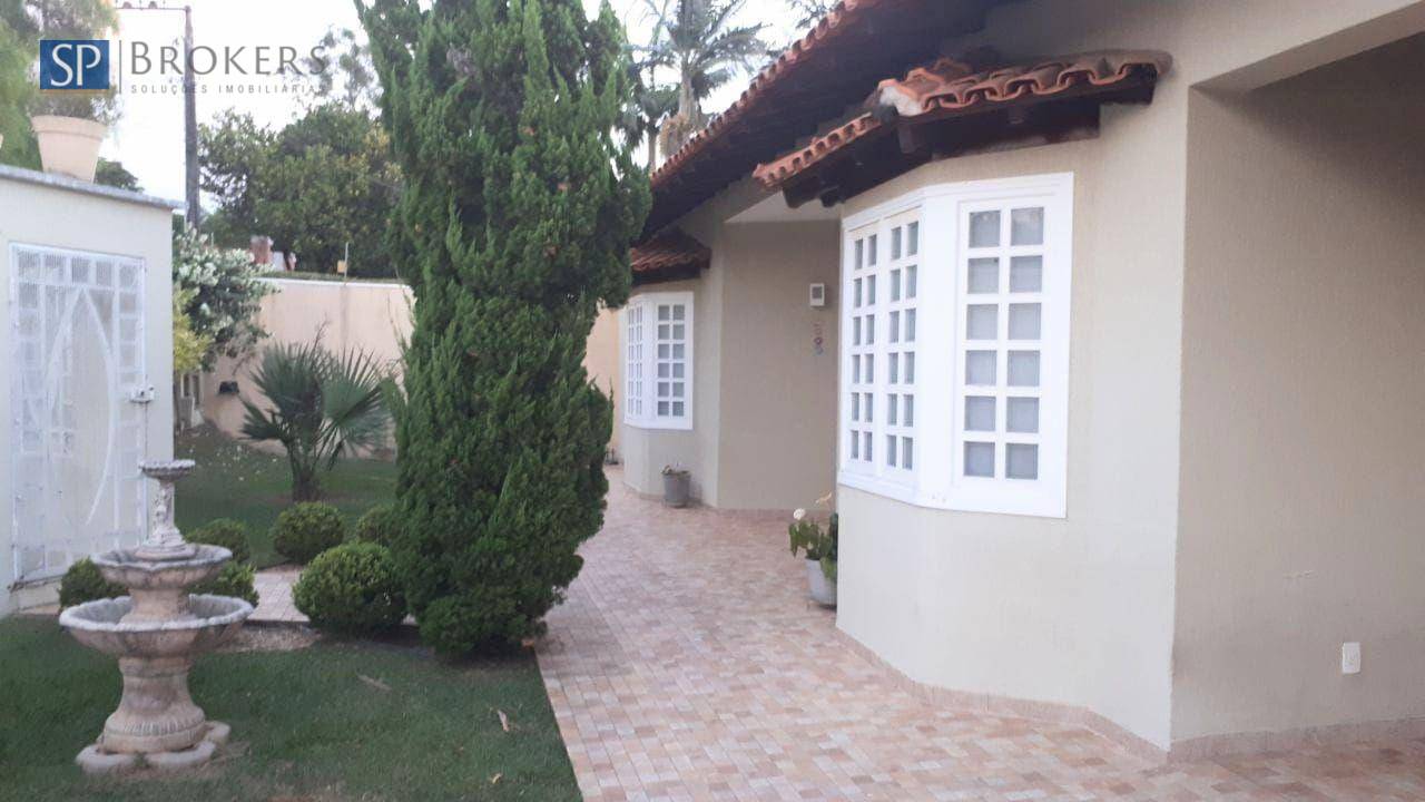 Casa de Condomínio à venda com 4 quartos, 334m² - Foto 1