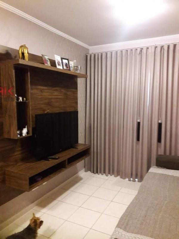 Apartamento à venda com 2 quartos, 75m² - Foto 1