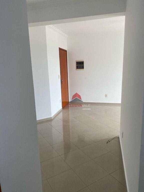 Apartamento para alugar com 3 quartos, 77m² - Foto 6