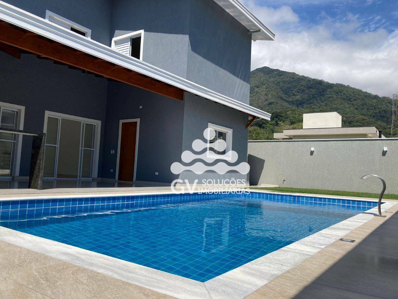 Casa de Condomínio à venda com 5 quartos, 210m² - Foto 2