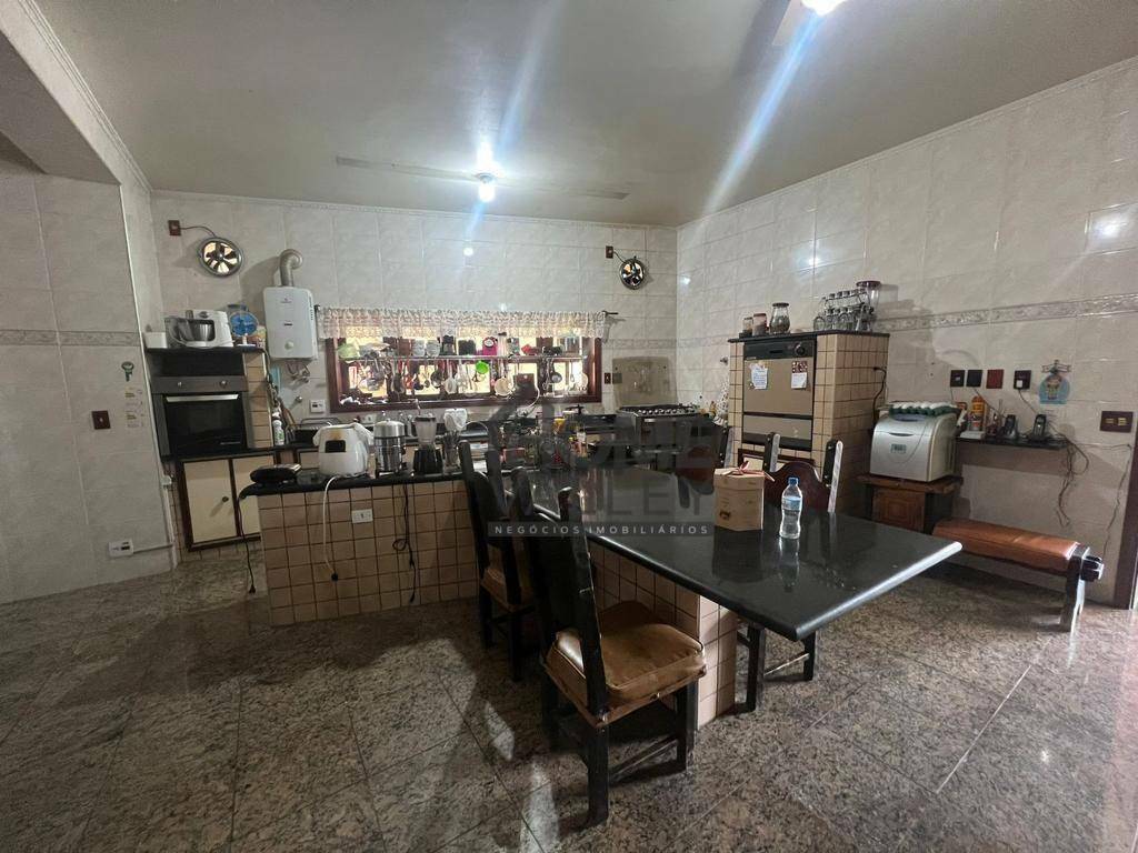 Casa de Condomínio à venda com 8 quartos, 950m² - Foto 33