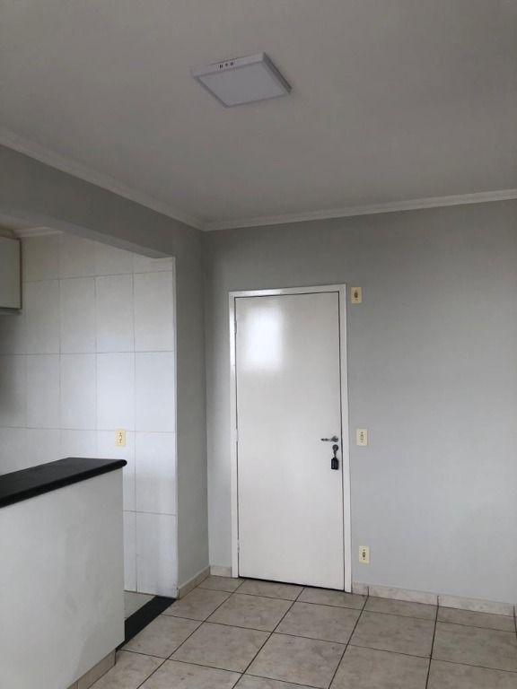 Apartamento à venda com 2 quartos, 49m² - Foto 8