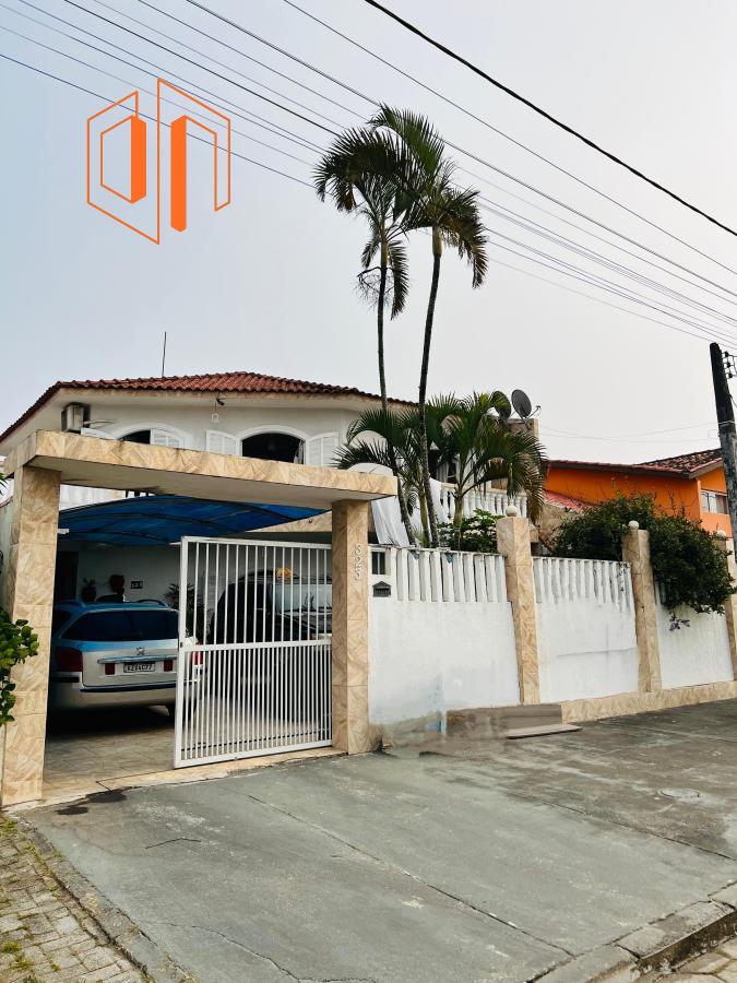 Sobrado à venda com 4 quartos, 374m² - Foto 2