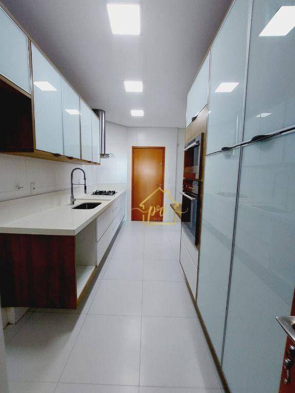 Apartamento à venda com 3 quartos, 124m² - Foto 18