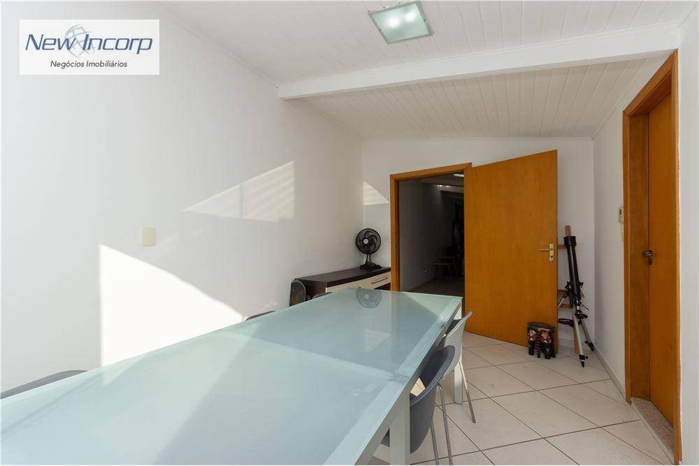 Casa à venda com 3 quartos, 270m² - Foto 29