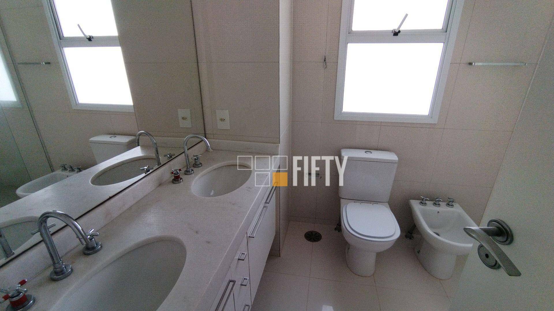 Apartamento à venda e aluguel com 3 quartos, 161m² - Foto 18