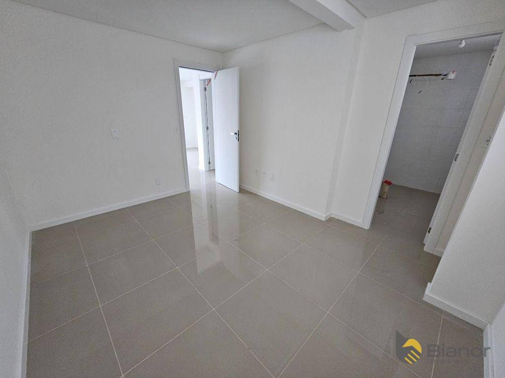 Apartamento à venda com 2 quartos, 78m² - Foto 8