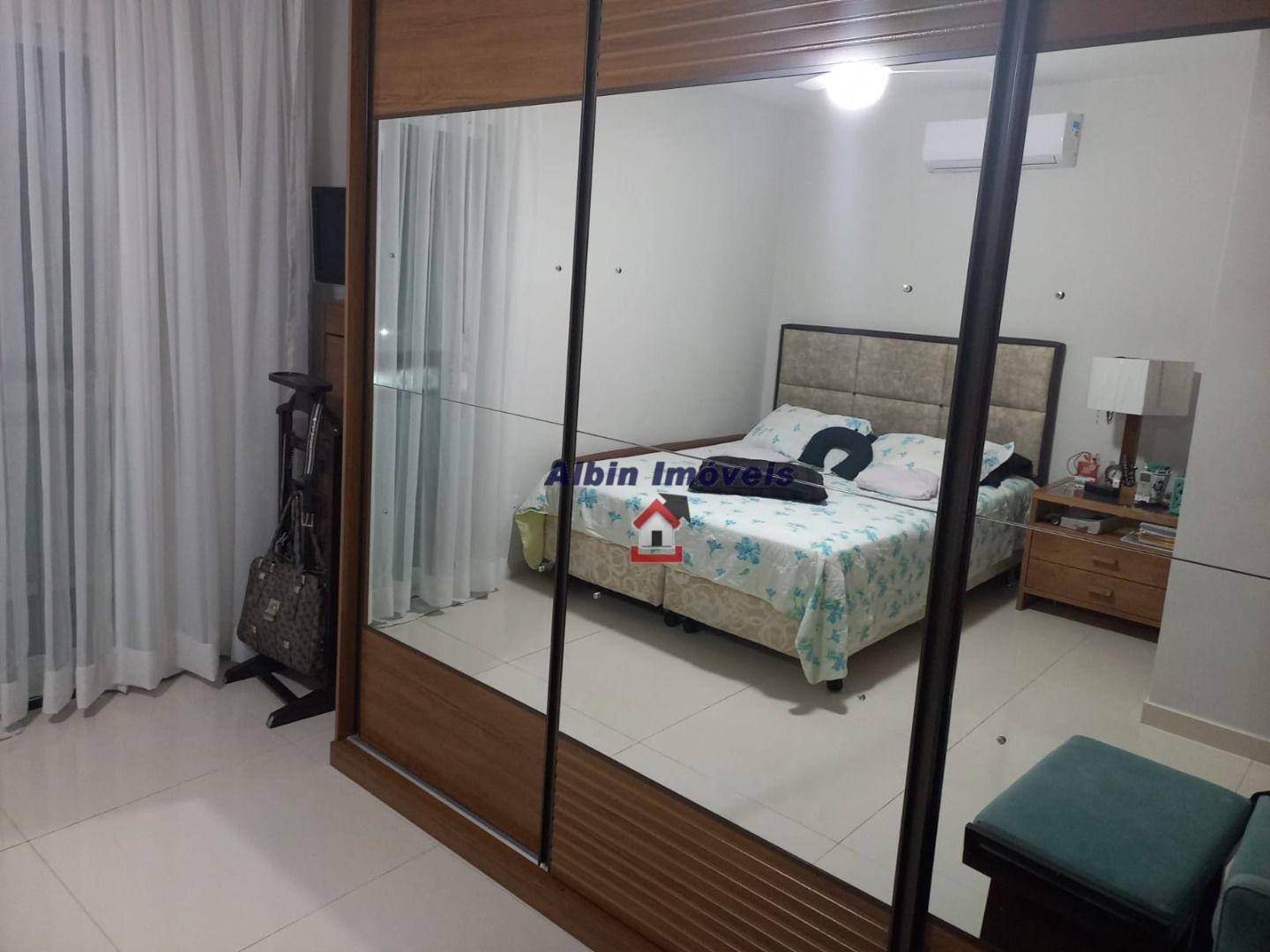 Casa à venda com 4 quartos, 180M2 - Foto 18