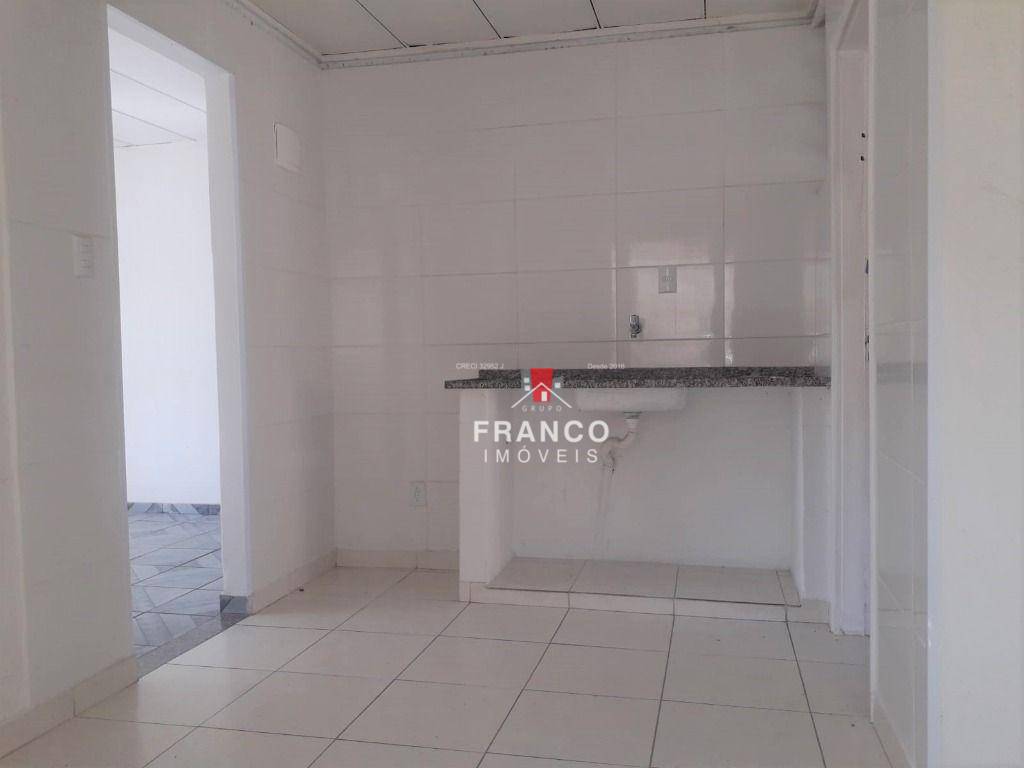 Casa à venda com 3 quartos, 116m² - Foto 18