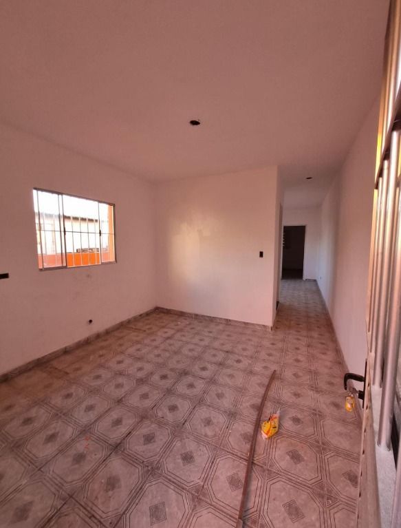 Casa à venda com 1 quarto, 180m² - Foto 6