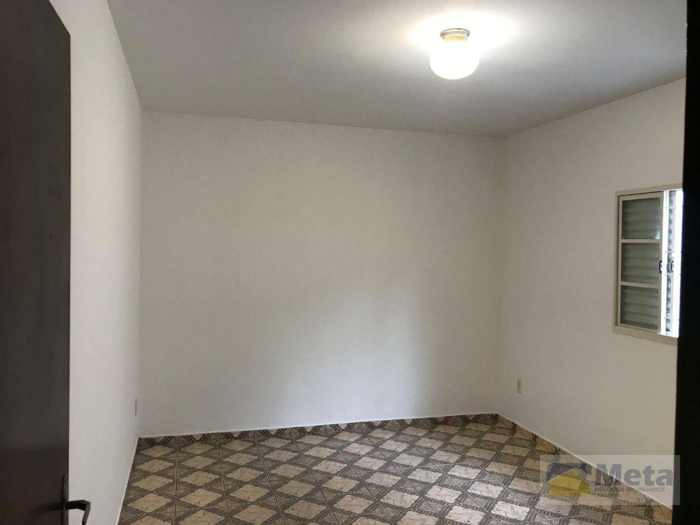 Casa para alugar com 2 quartos, 87m² - Foto 22