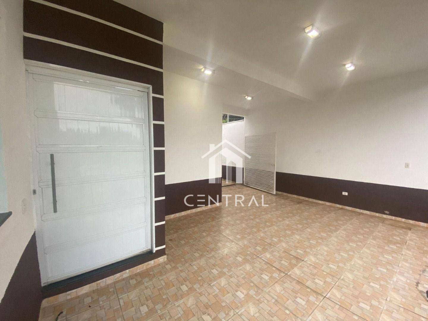 Casa de Condomínio para alugar com 3 quartos, 180m² - Foto 2