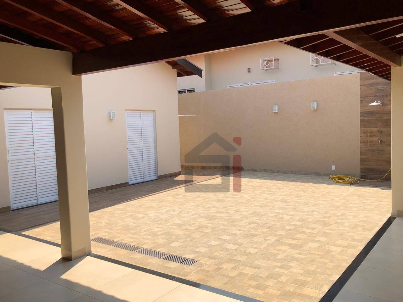 Casa à venda com 5 quartos, 230m² - Foto 9