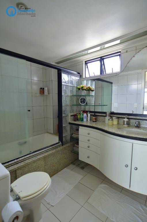 Apartamento à venda com 3 quartos, 195m² - Foto 14