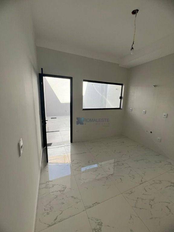 Sobrado à venda com 3 quartos, 110m² - Foto 4