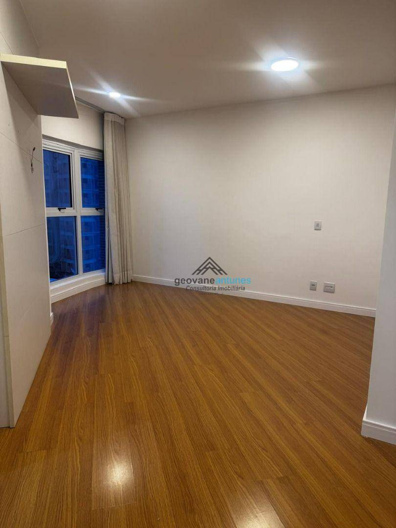 Apartamento para alugar com 3 quartos, 234m² - Foto 14