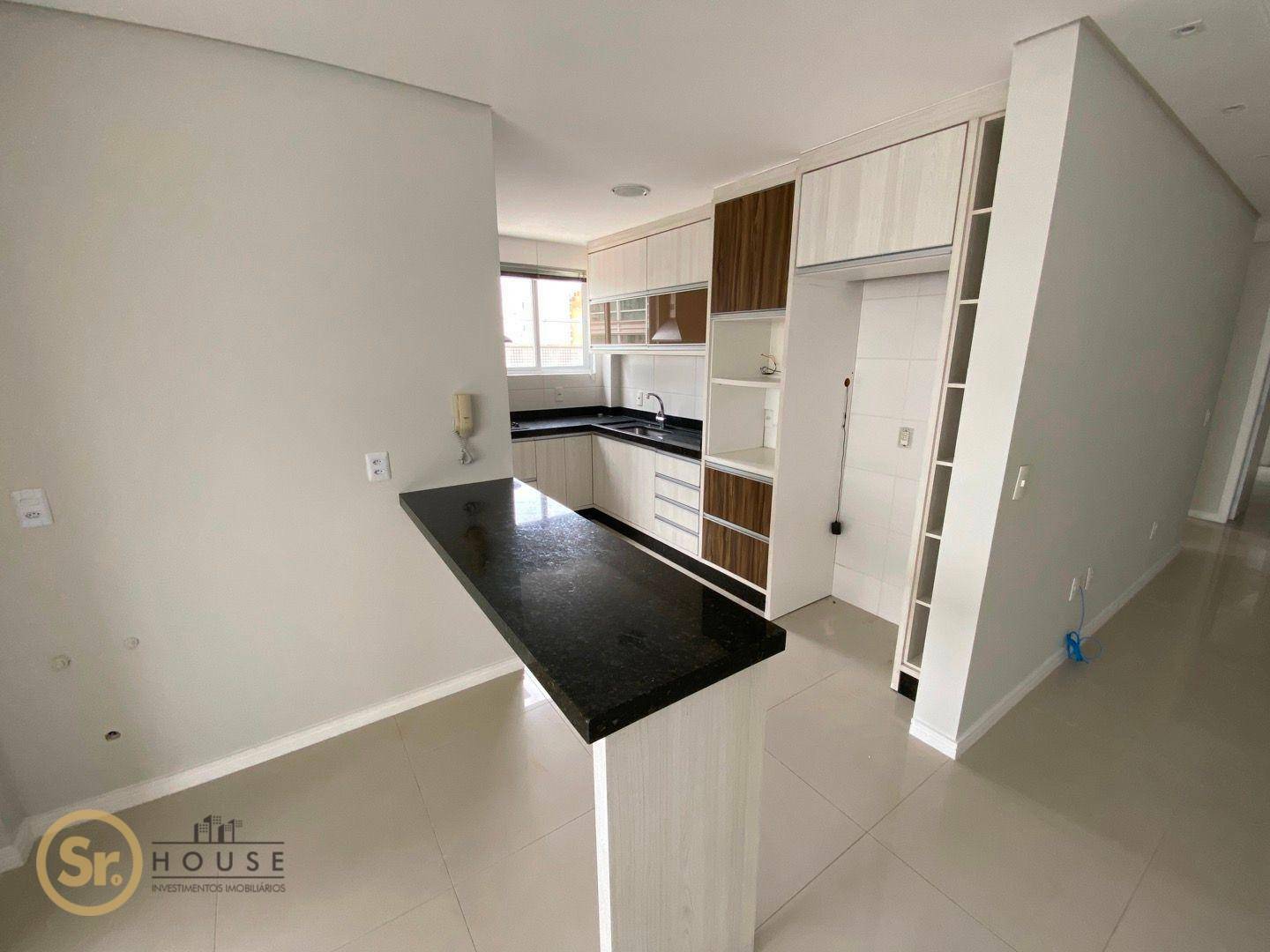 Apartamento à venda com 3 quartos, 160m² - Foto 3