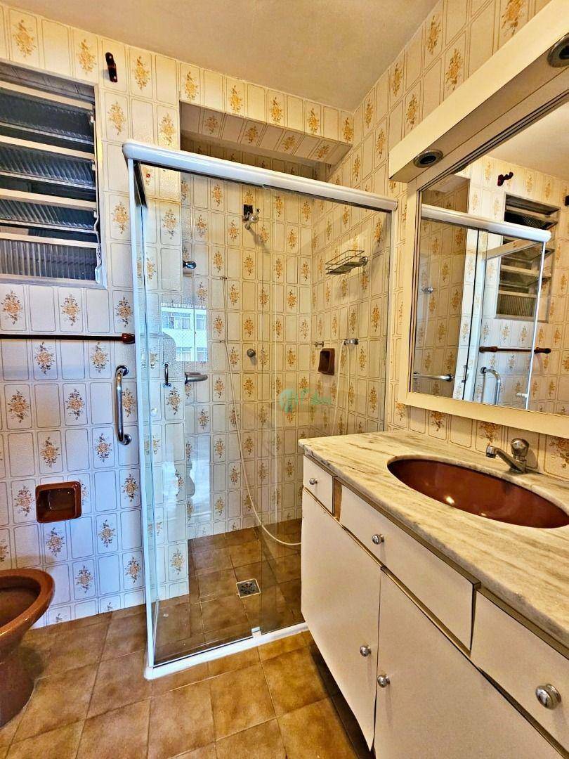 Apartamento à venda com 3 quartos, 130m² - Foto 18