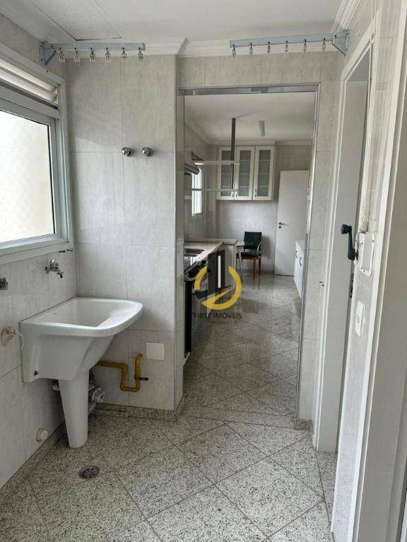 Apartamento à venda com 3 quartos, 131m² - Foto 6